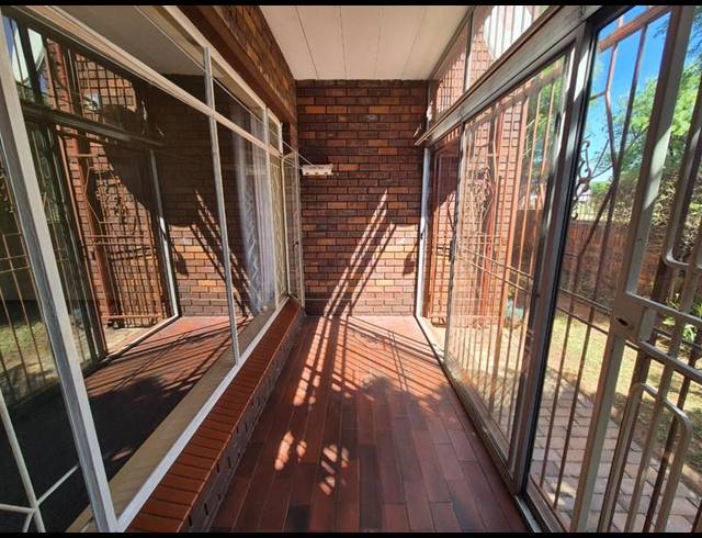 2 BEDROOM TOWNHOUSE FOR SALE IN NEW REDRUTH